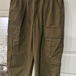 Women’s Olive Cargo Pants
